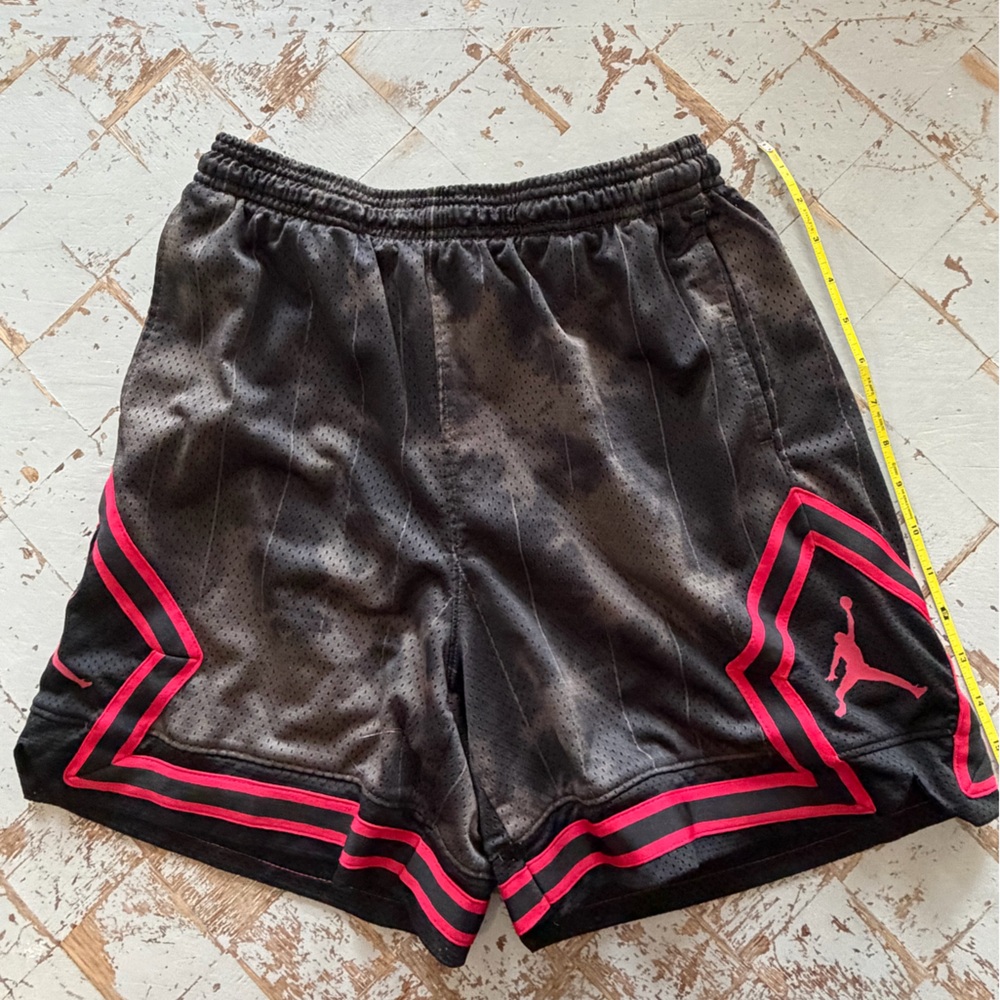 Jordan Women's Medium Black Red Athletic Shorts